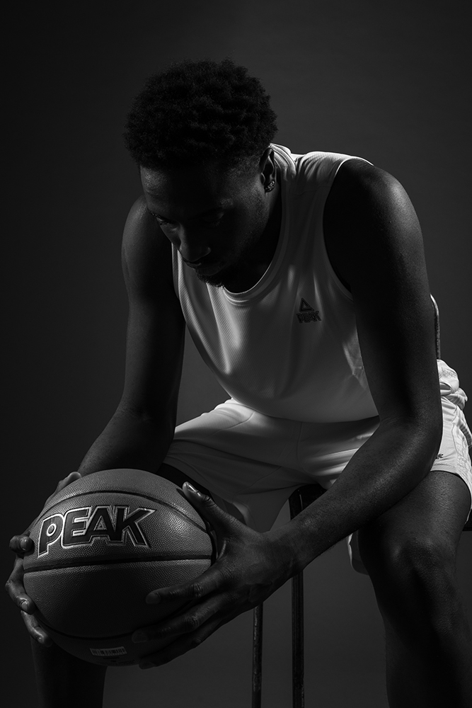 Mohamed Diawara en noir et blanc