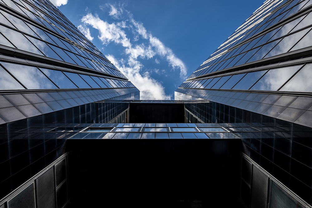 Lève les yeux à la Défense